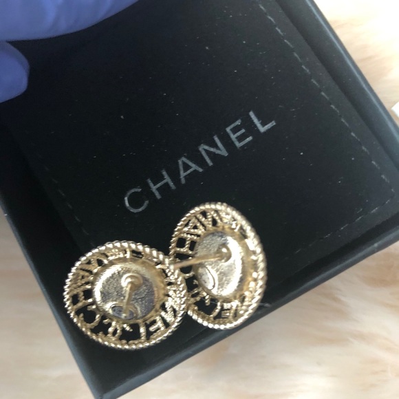 Chanel earrings. - Picture 4 of 6